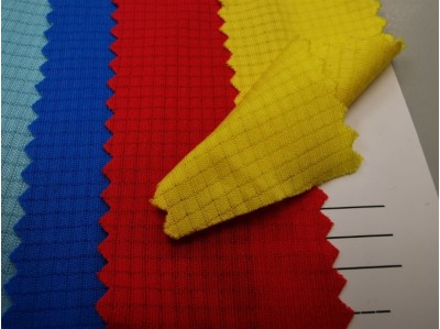 HK-KS 超薄運動布 抗熱 吸濕排汗 超輕 速乾     1-235  100%Polyester  滌綸小方格特薄快乾布  100gsn 側面照